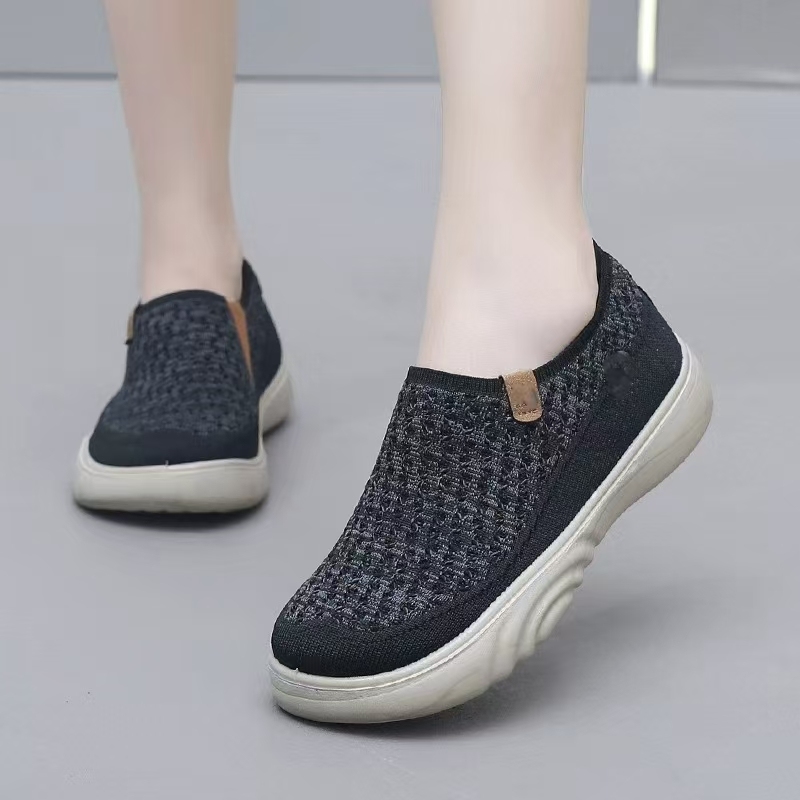 🔥Mega Sale - Buy Now & Save 50% OFF🔥Women's casual shoes with soft soles and arch support for all-day comfort.