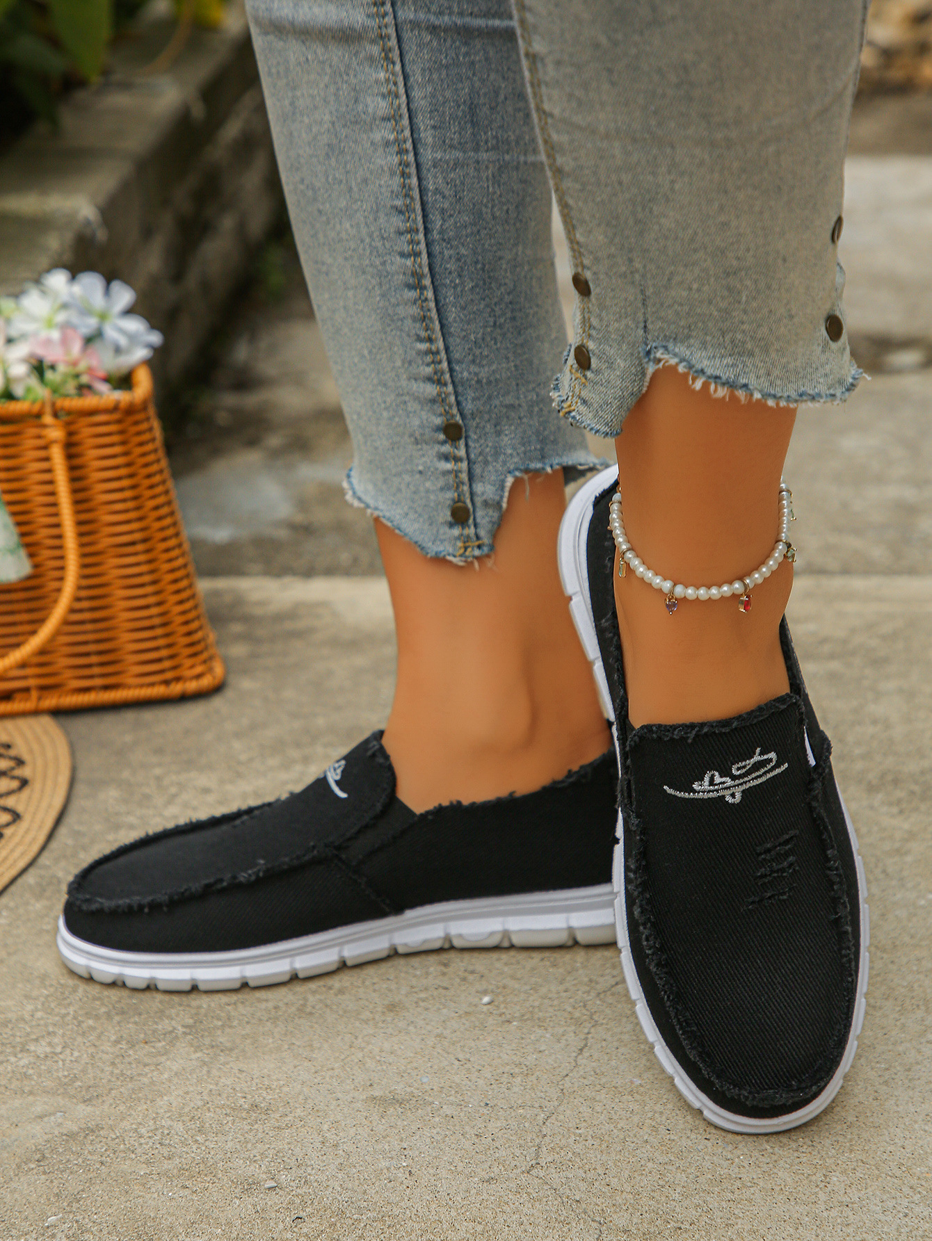 🔥Mega Sale - Buy Now & Save 50% OFF🔥Women's Distressed Canvas Slip-On Loafers - Skateboard Embroidered Casual Shoes