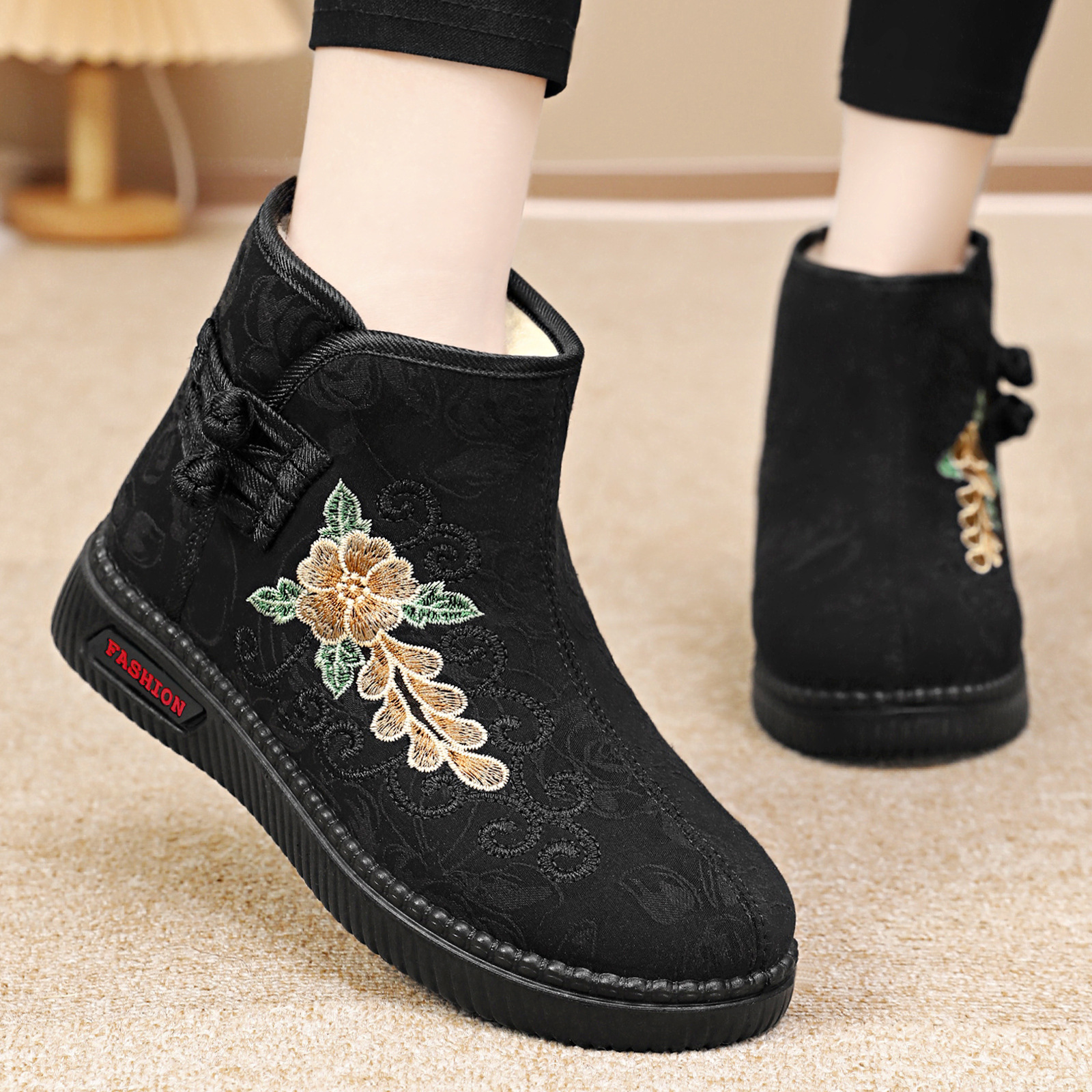 🔥Last Day Promotion 50% OFF --- New warm embroidered women's snow boots