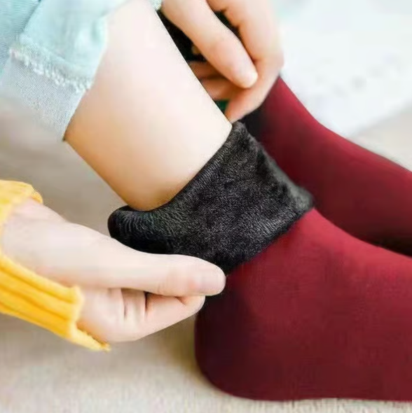 🔥Last Day Promotion 50% OFF --- Unisex fleece-lined snow socks