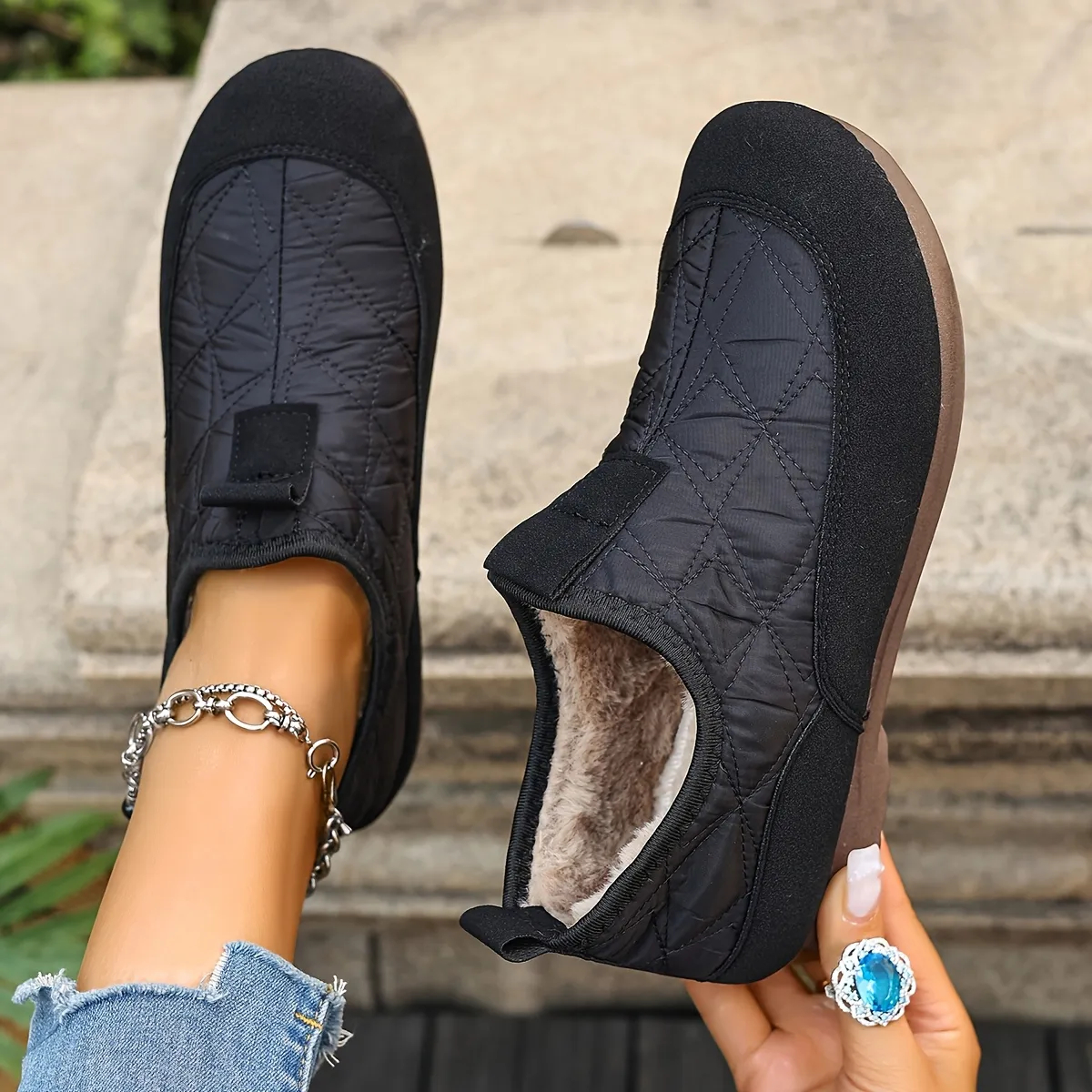 🔥Mega Sale - Buy Now & Save 50% OFF🔥Winter Quilted Flats for Women – Soft, Cozy & Non-Slip Design