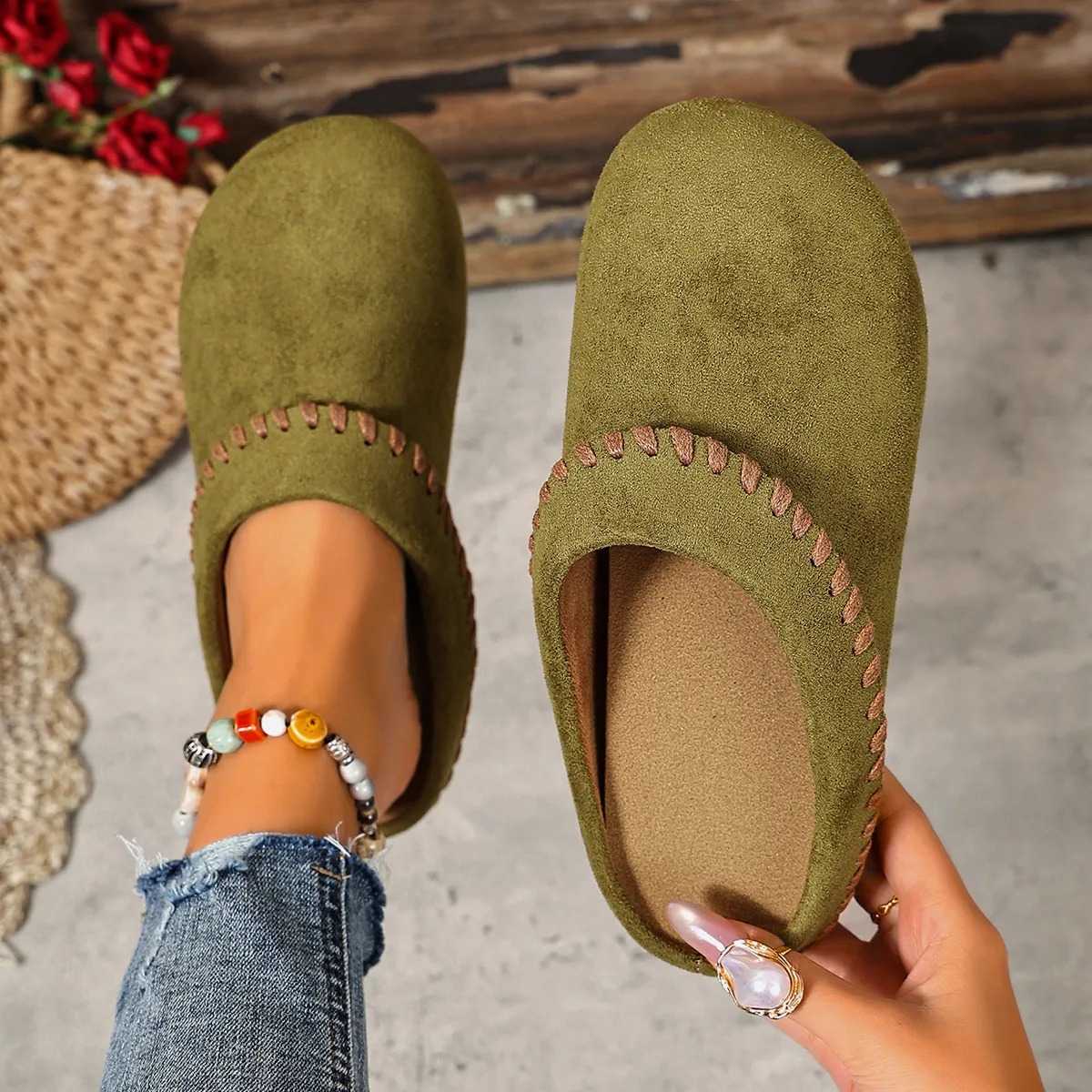 😍Last Day 50% OFF🔥Women’s Casual and Comfortable Mules – Soft, round-toed shoes perfect for autumn and winter