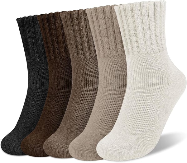 🔥Last Day Promotion 50% OFF - 🏆 5 Pairs Women's Solid Mid-calf Socks