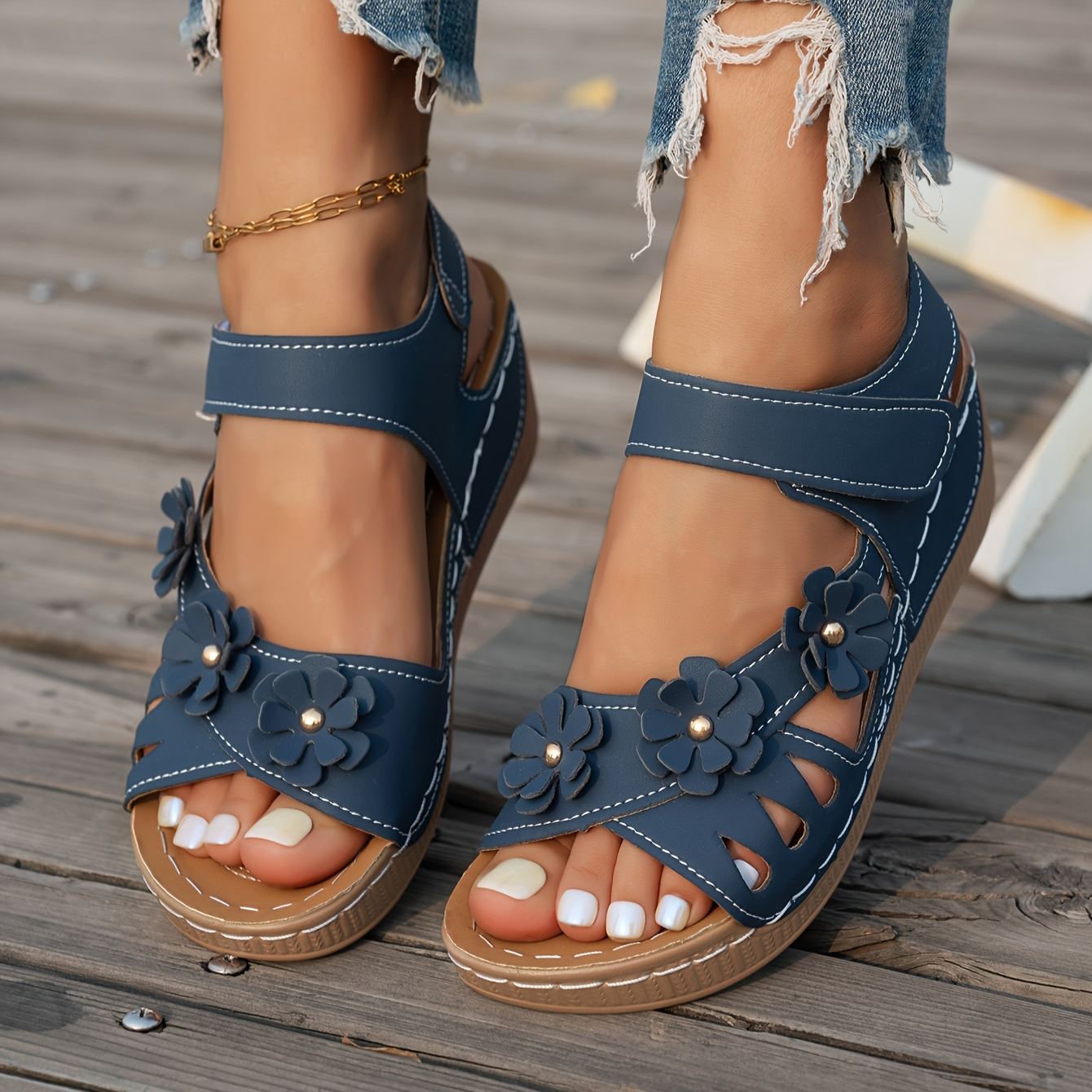 🔥Mega Sale - Buy Now & Save 50% OFF🔥Solid-color women's floral wedge sandals