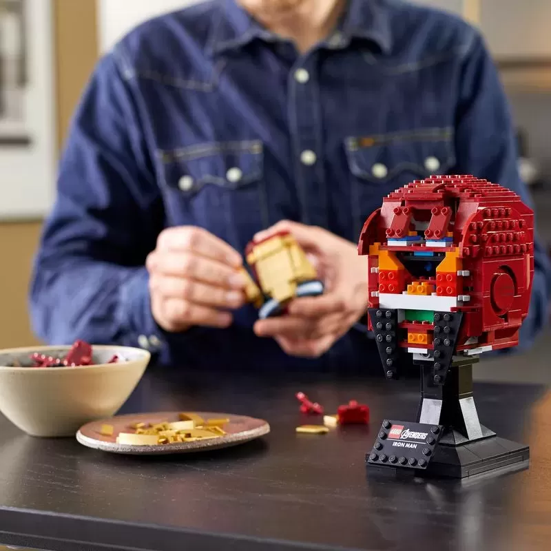 LEthtGO 76165 MARVEL IRON MAN HELMET