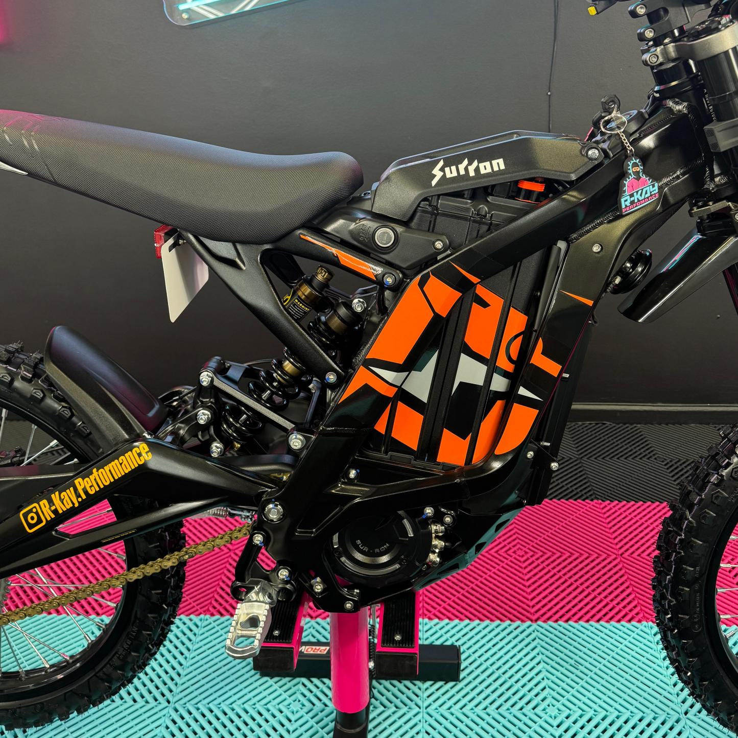 2025 8kw Sur-Ron Light Bee X 60v 40Ah In Black And Orange