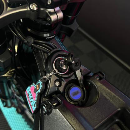 2025 8kw Sur-Ron Light Bee X 60v 40Ah In Black And Orange