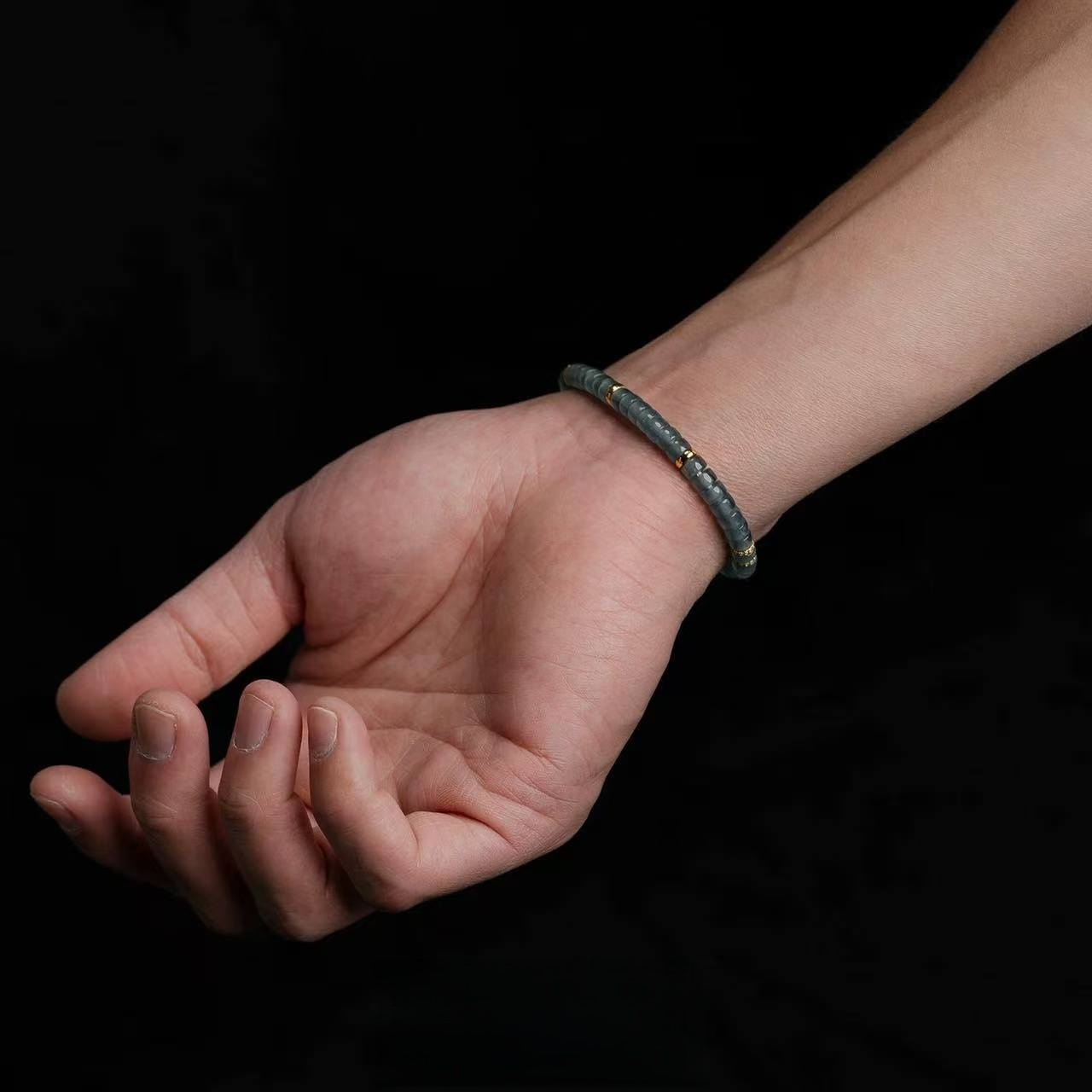 Gray Jadeite Bracelet | 5.5mm Mora Gray Beads with Gold Inlay for Serene Wisdom