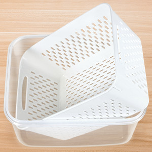 Removable colander