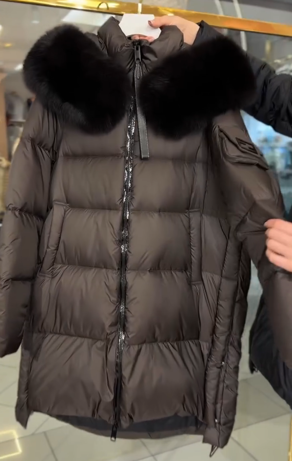 Mid-length Down Jacket with Fur Collar
