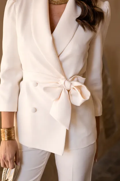 Suit with White Belt and Straight-Leg Trousers