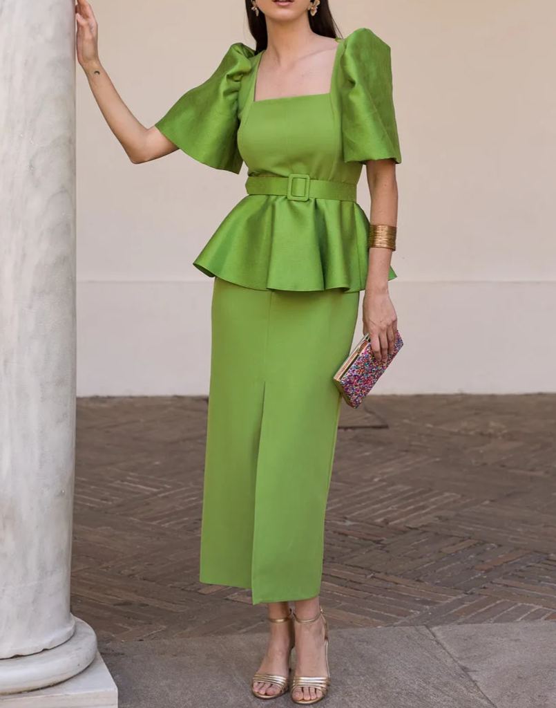 Vestido volante en cintura