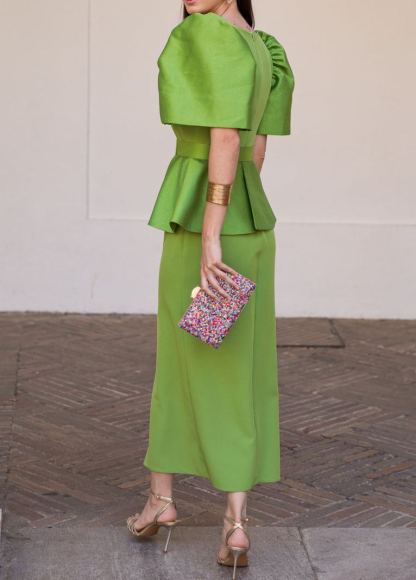 Vestido volante en cintura