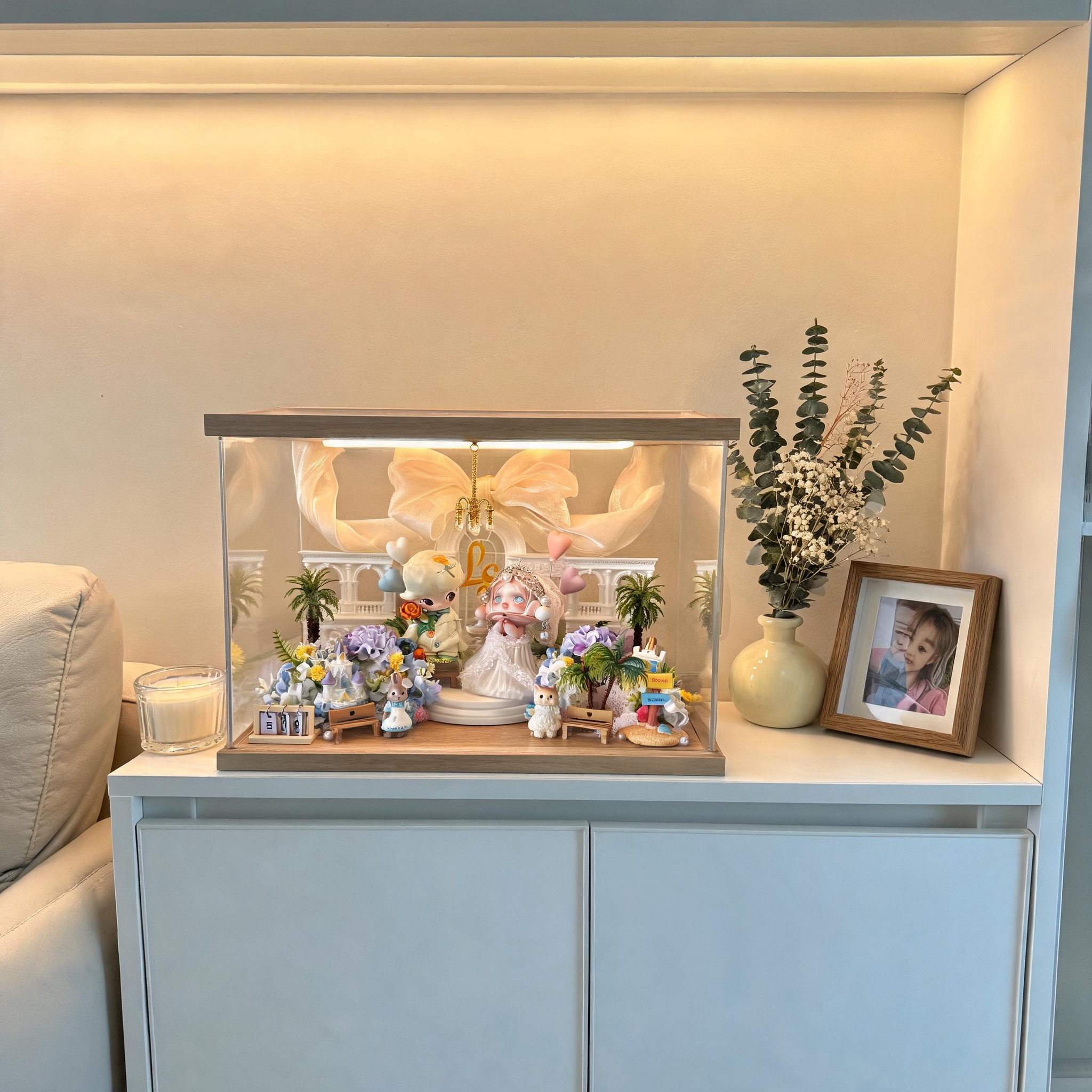 Handmade Wedding Diorama Shadow Box with Authentic Dolls – Romantic Floral Display Case & LED Light Box for Brides, Anniversaries & Collectors