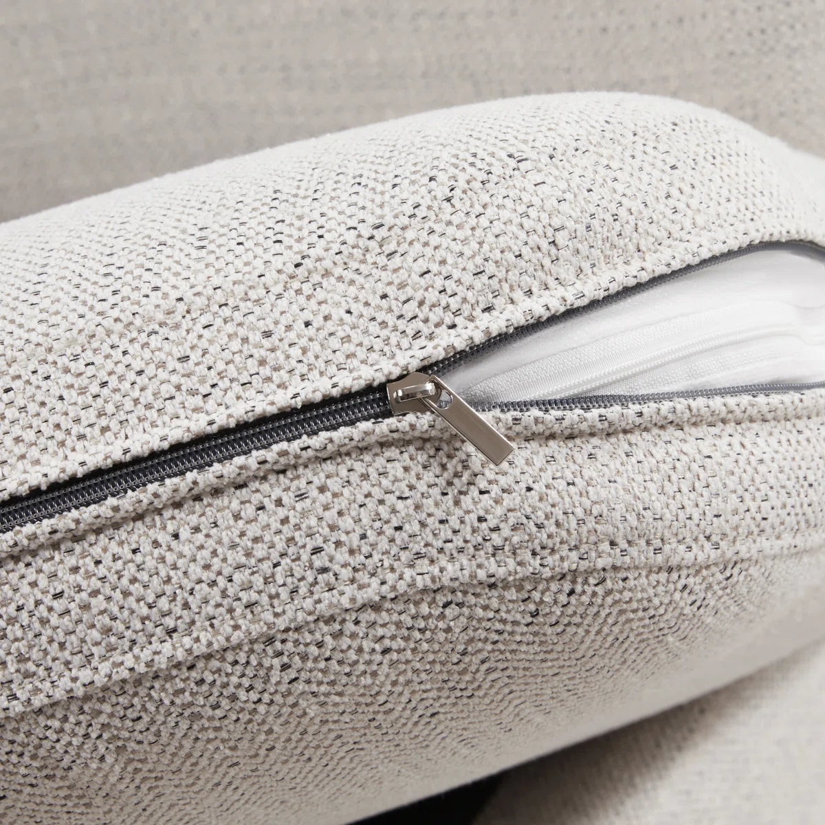 Fauteuil pivotant Bennett – Design moderne et confort enveloppant