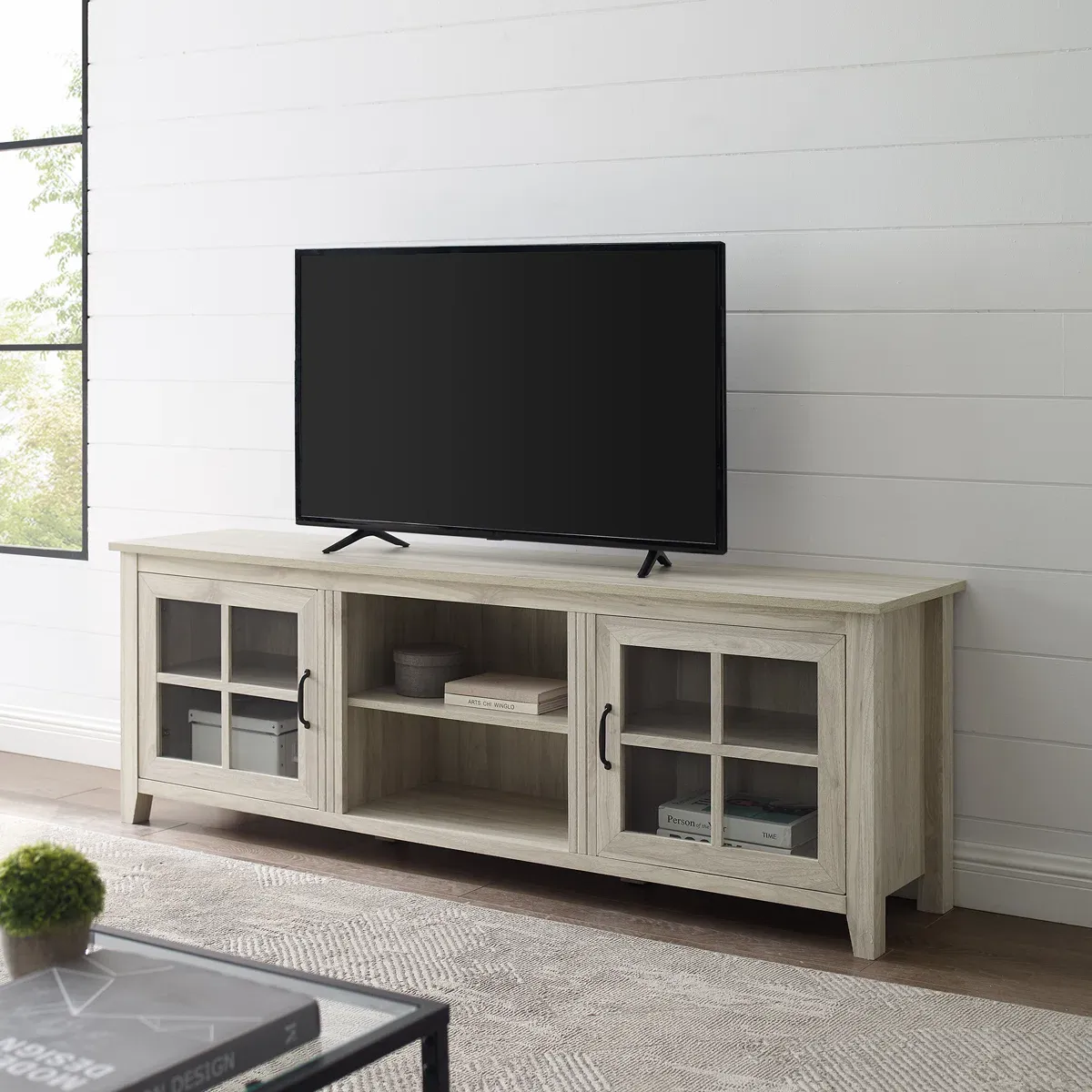 Meuble TV Dake  – Traditionnel avec Portes Vitrées