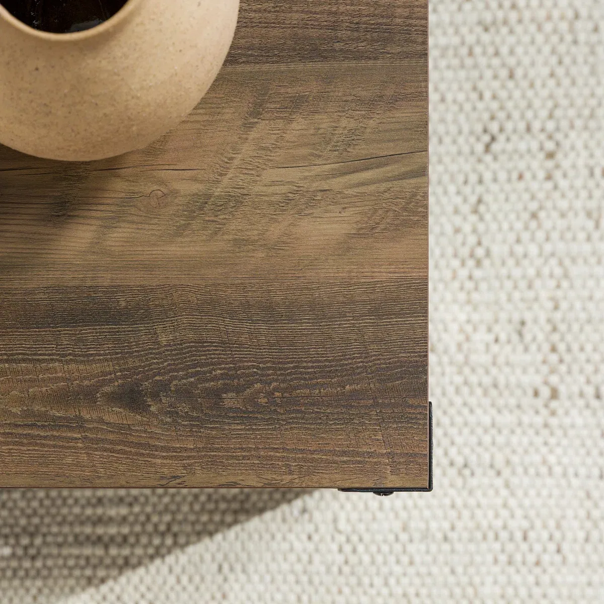 Table basse Larenda avec étagère ouverte