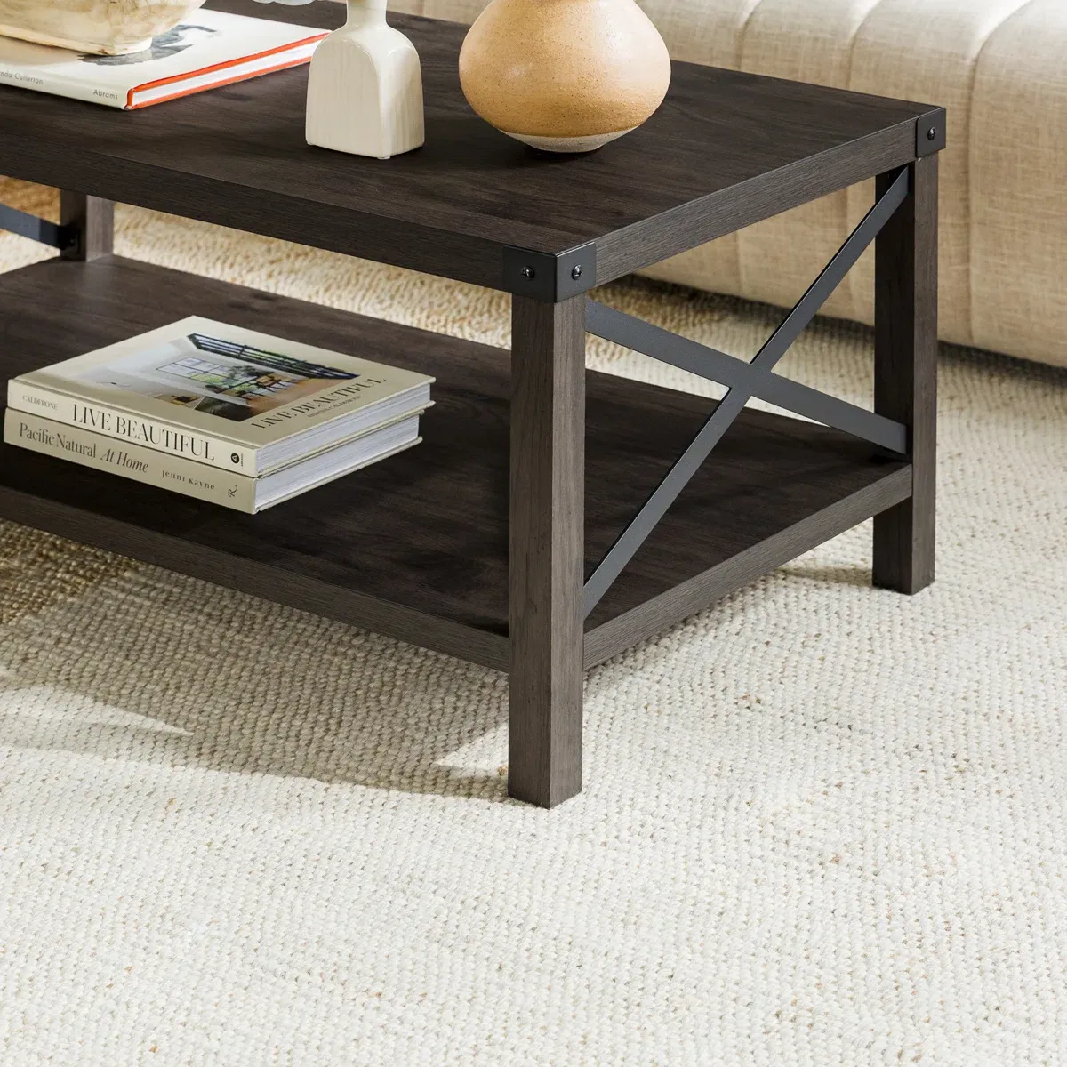 Table basse Larenda avec étagère ouverte