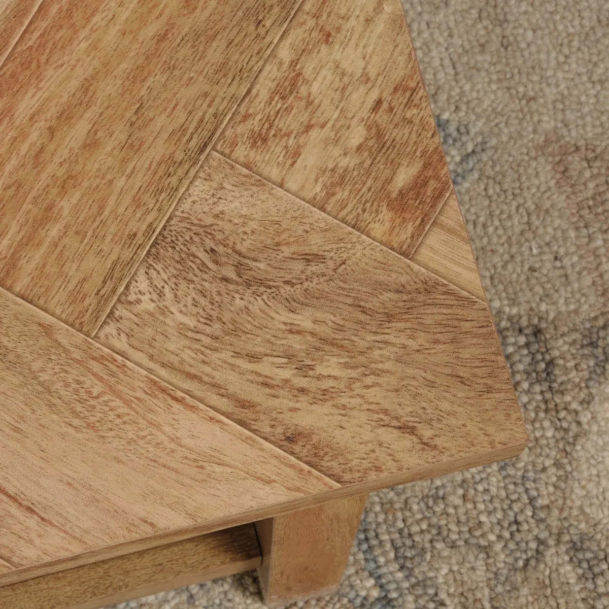 Table basse relevable McCaslin en bois