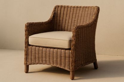 Fauteuil en résine tressée effet rotin – coussin beige – H86 x L70 x P76 cm