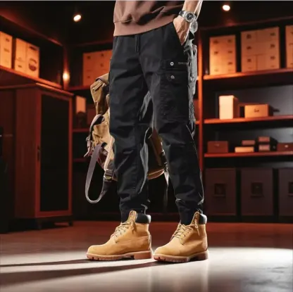 Taschenlampe mit Solar- und Handkurbelantrieb