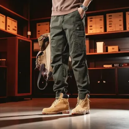 Taschenlampe mit Solar- und Handkurbelantrieb