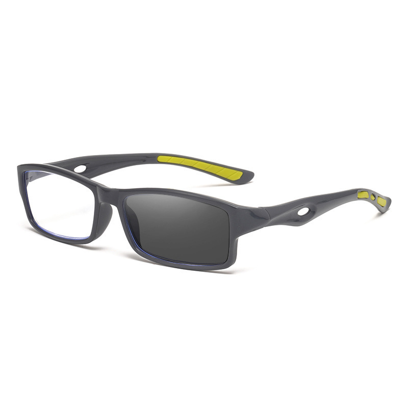✅ Stop swapping glasses forever! One pair for seamless vision and instant sun protection.