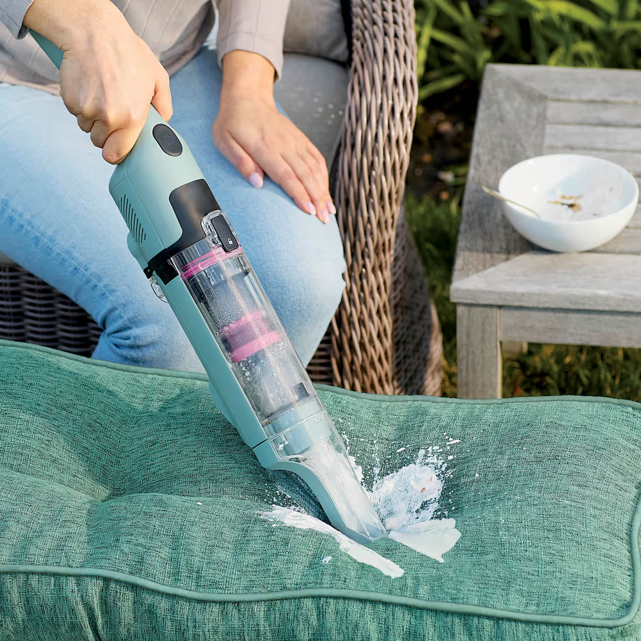 Shark StainForce Cordless Portable Spot, Stain, & Odor Remover System for Carpets, Area Rugs, Upholstery, Stairs, with Storage Caddy, Accessories, and Full-Size Cleaning Solution, HX101 (New)