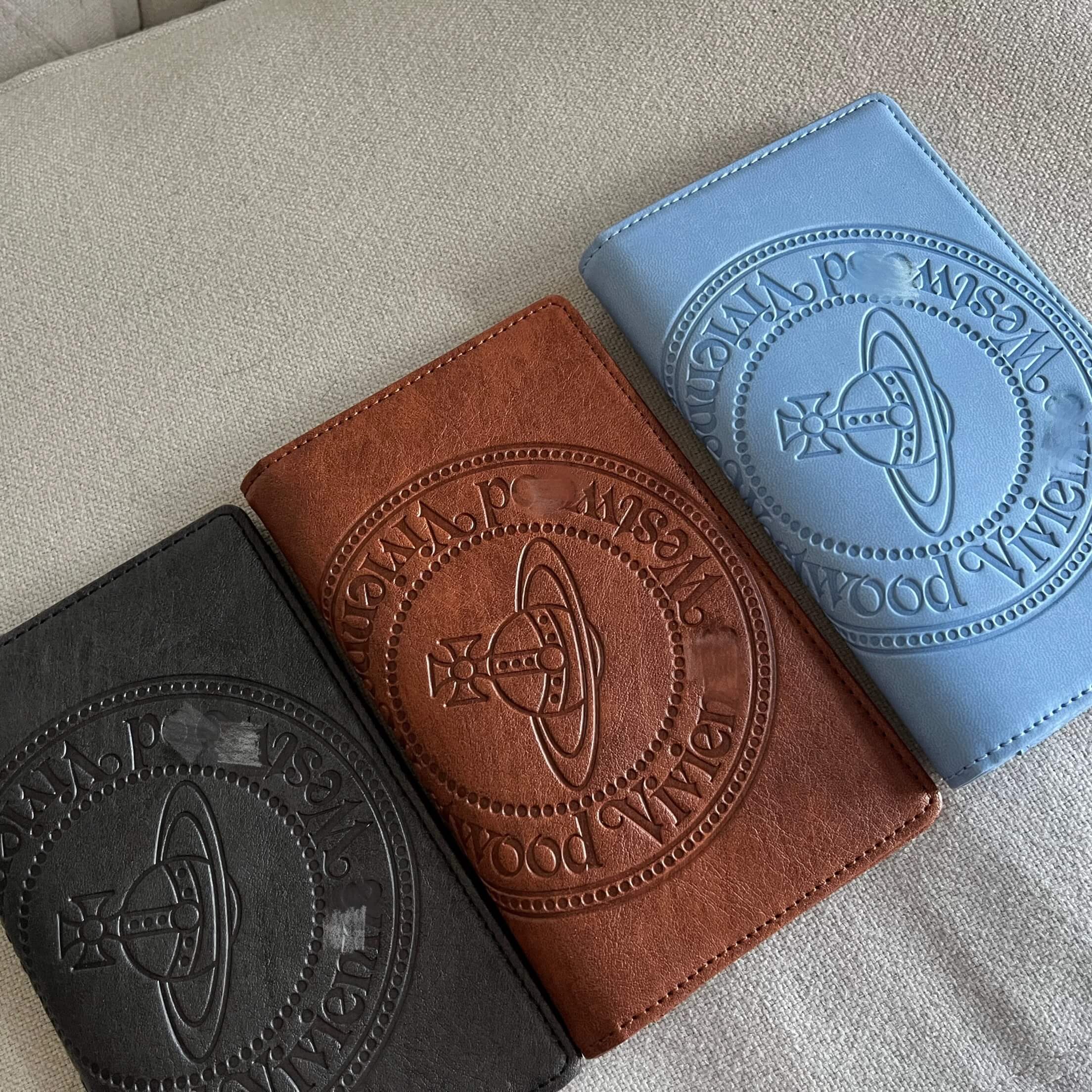 3 Colors Vintage Saturn Passport Card Case