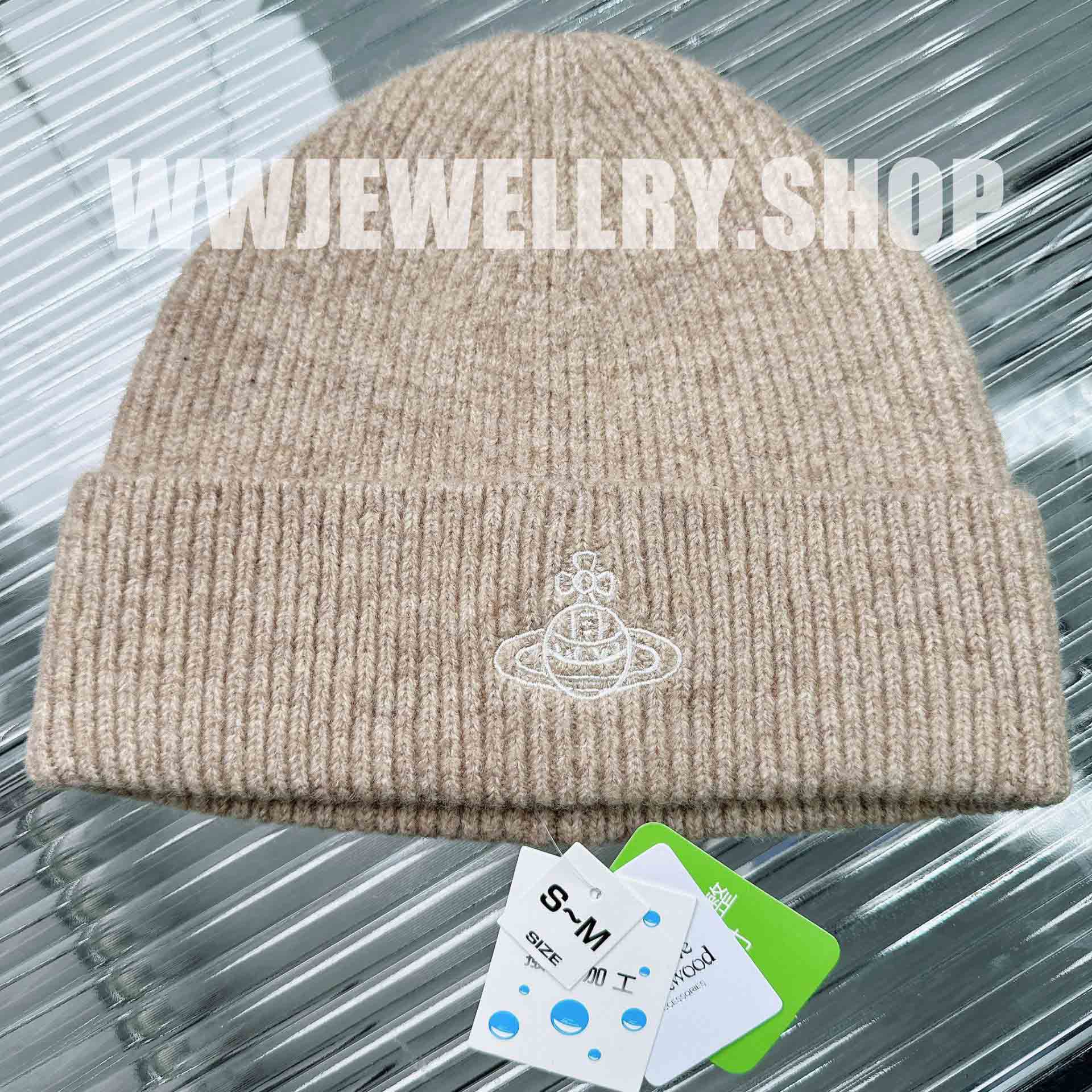4 Colors Solid-Color Knit Hat