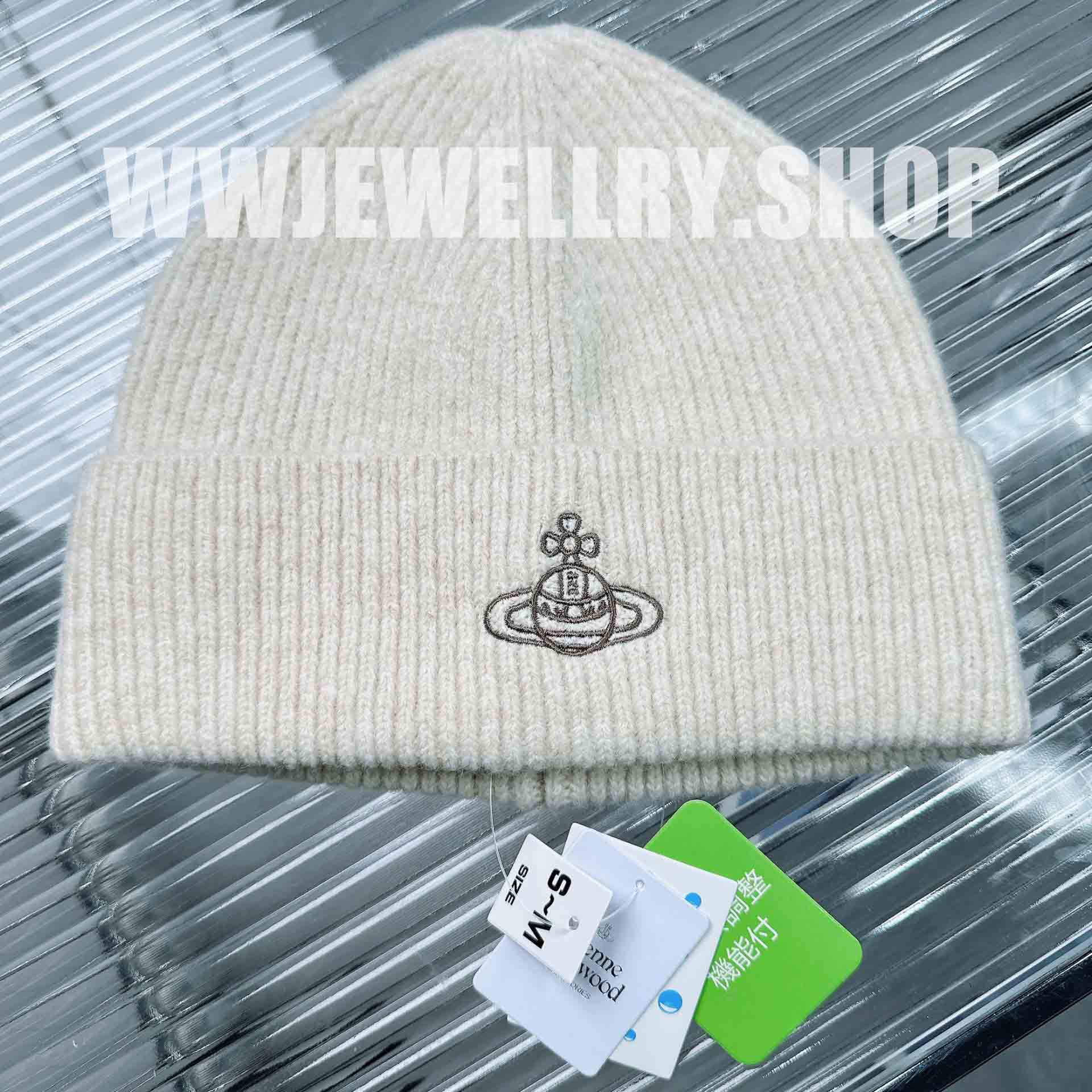 4 Colors Solid-Color Knit Hat