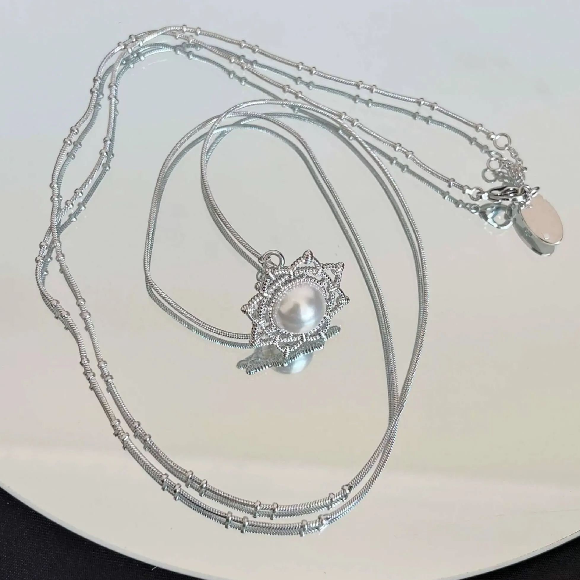 NEW-Vintage Snowflake Pearl ORB Necklace