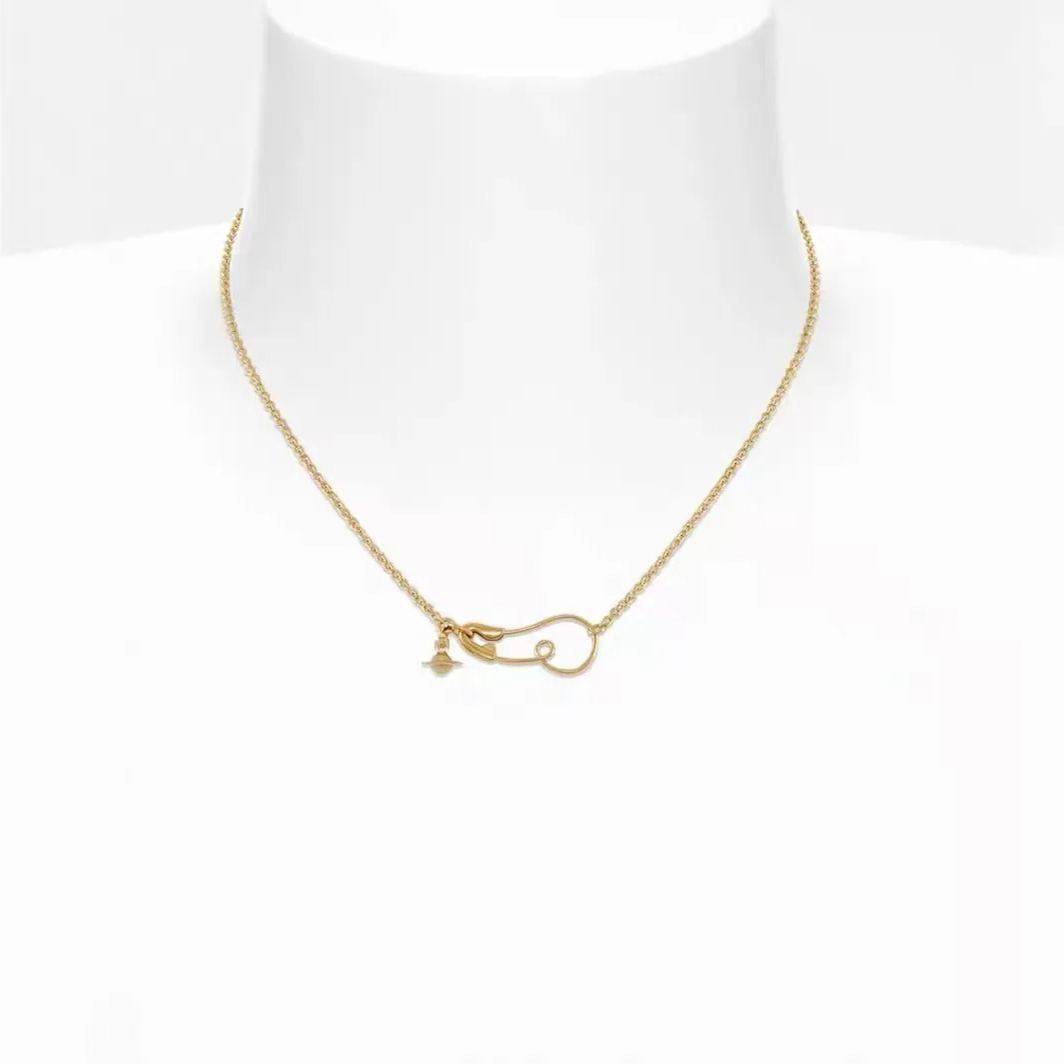 MAXIMA Pendant Necklace