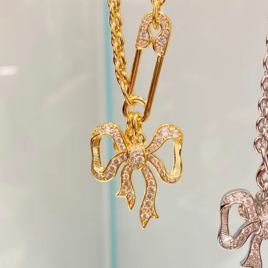 LILITH Pendant Necklace