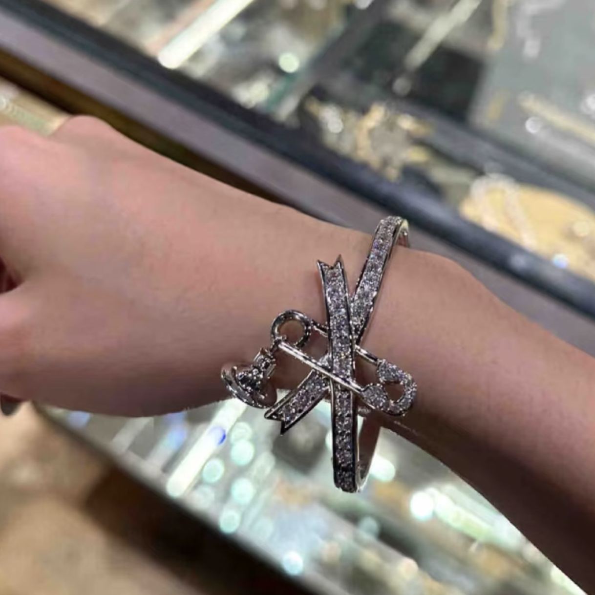 Lilith Bow Diamond Bracelet