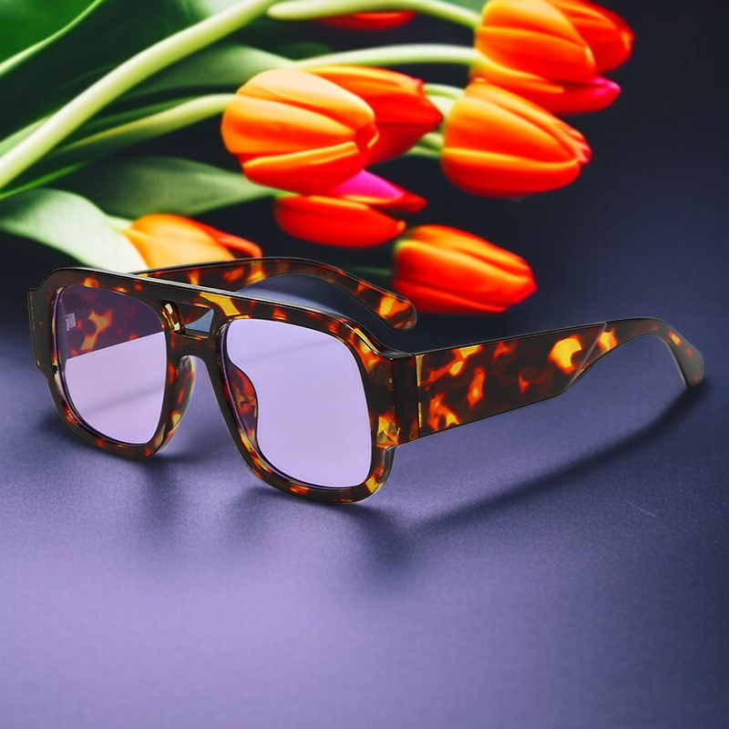 Sonnenbrille mit stylischem eckigen Rahmen