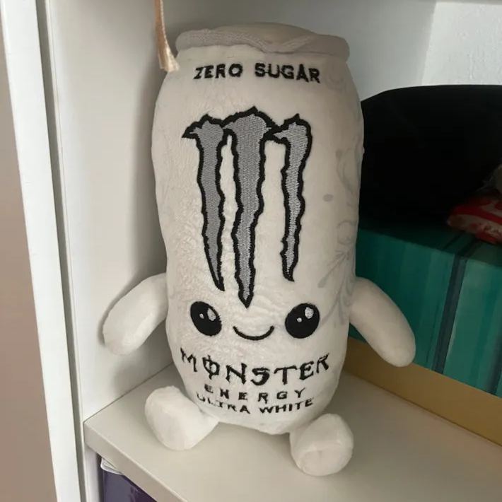 Jouet En Peluche En Forme De Canette De Boisson énergisante – Oreiller En Peluche Pour Canette De Soda Douce, Décoration De Chambre Esthétique Et Cadeau D'anniversaire Pour Les Amis Joueurs - 