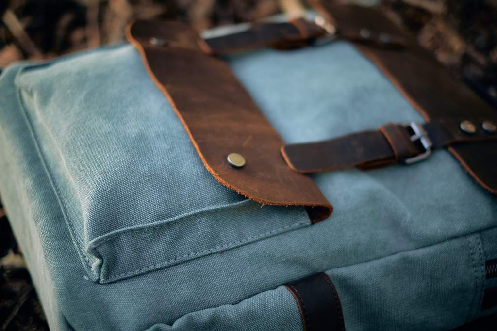 sac &agrave; dos vintage avec poche ext&eacute;rieure &agrave; rabat