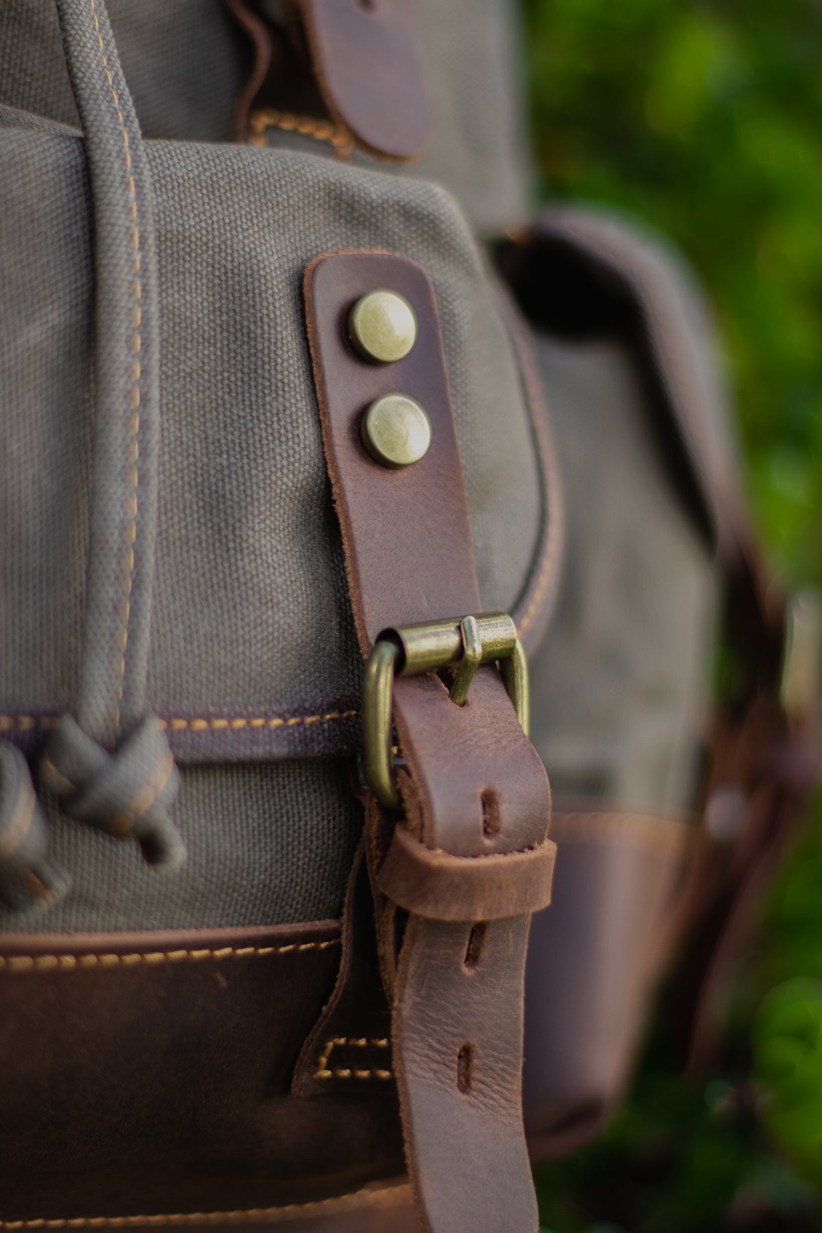 vintage inspired canvas hiking backpack with heritage outdoor design
