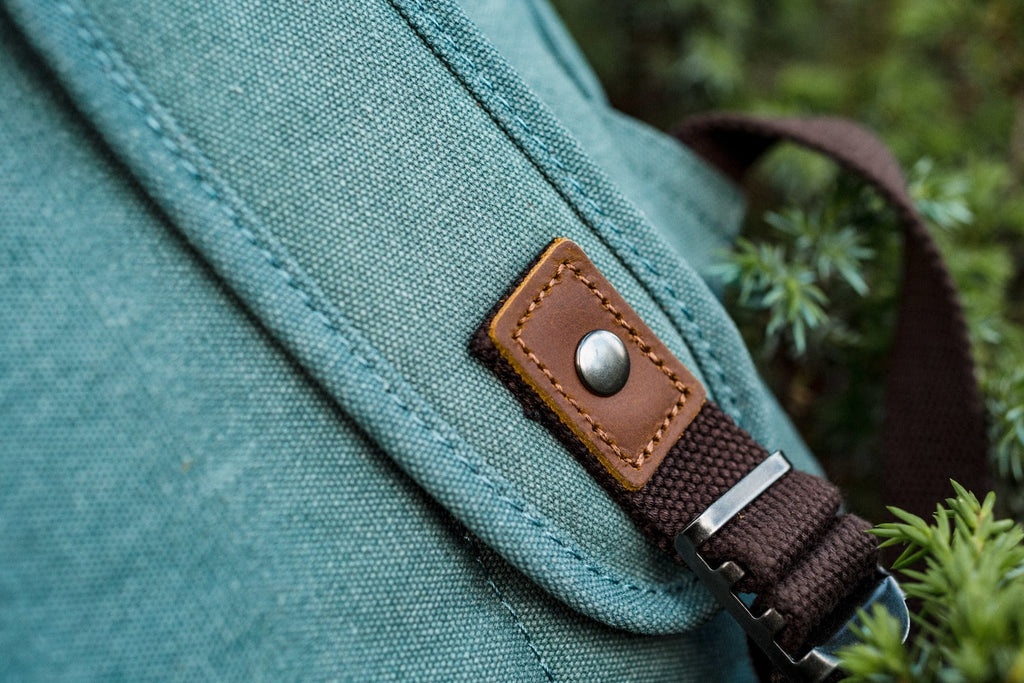 canvas daypack with army and military inspirations ideal for a gift