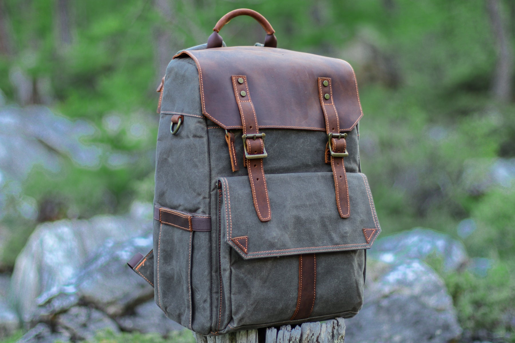 water resistant camera rucksack ideal to securely carry a camera