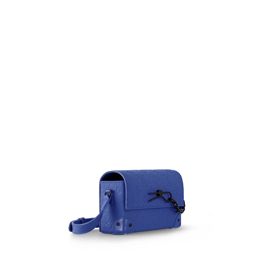 Steamer Wearable Wallet M82571