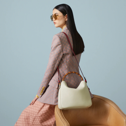 DIANA MEDIUM SHOULDER BAG