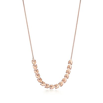 Victoria庐 Vine East West Pendant in Rose Gold with Diamonds