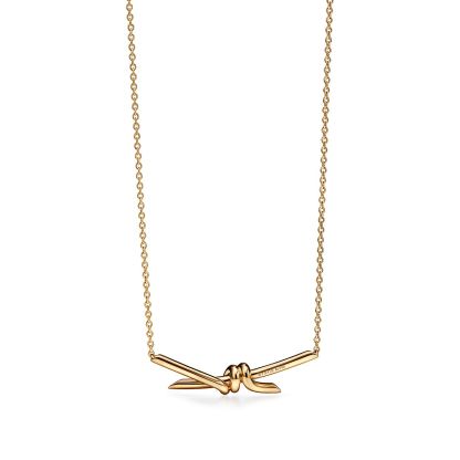 Knot Pendant in Yellow Gold