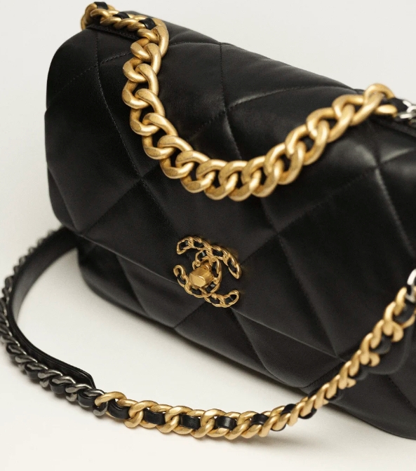 CHANEL 19 Handbag