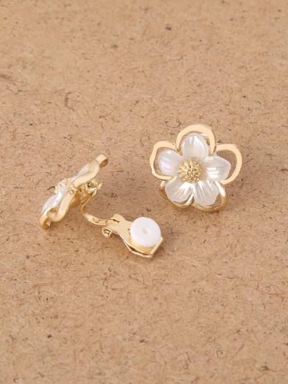 1pair Fashionable Zinc Alloy Flower Decor Clip On Earrings For Women For Daily Decoration