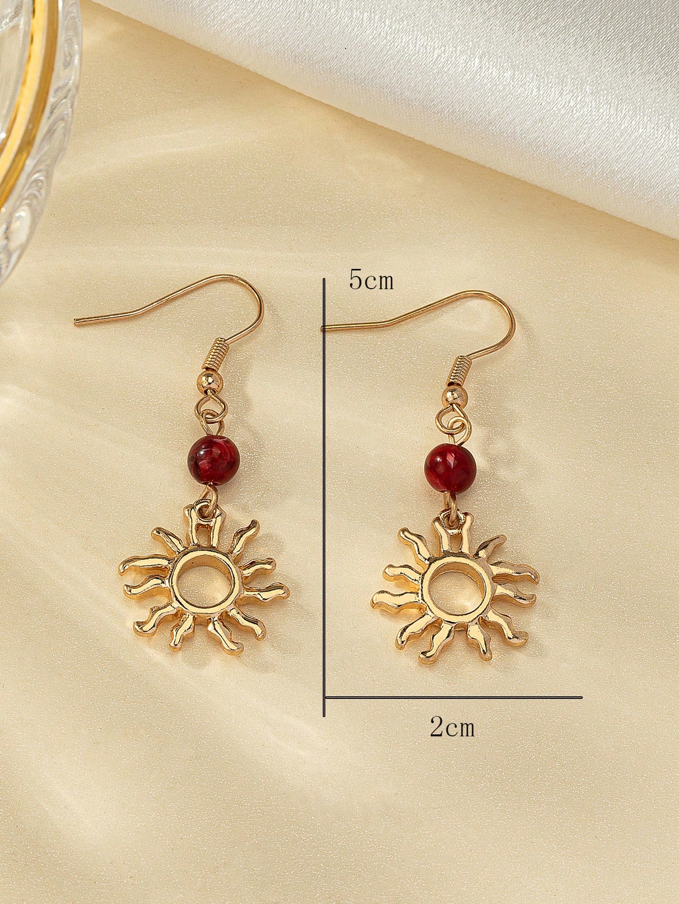 1pair Fashionable Vintage Sun Design Dangle Earrings