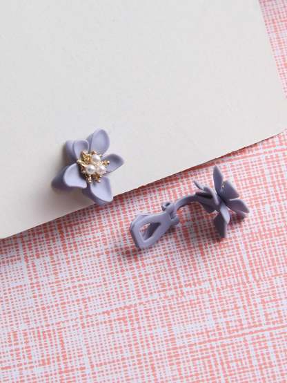 1pair Fashionable Zinc Alloy Flower Decor Clip On Earrings For Women For Daily Decoration