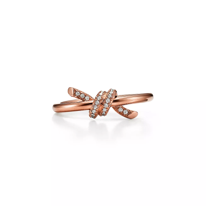 Knot Ring in Rose Gold with Diamonds